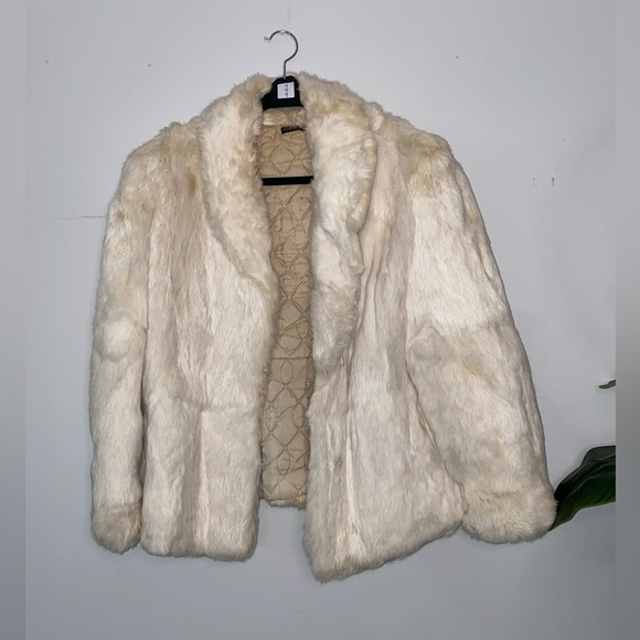 Fur coat - Picture 2 of 5
